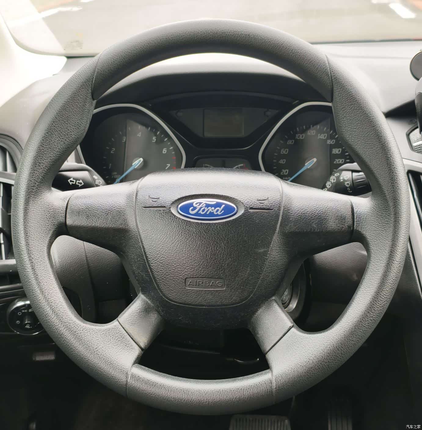 Ford Focus, 2013 19