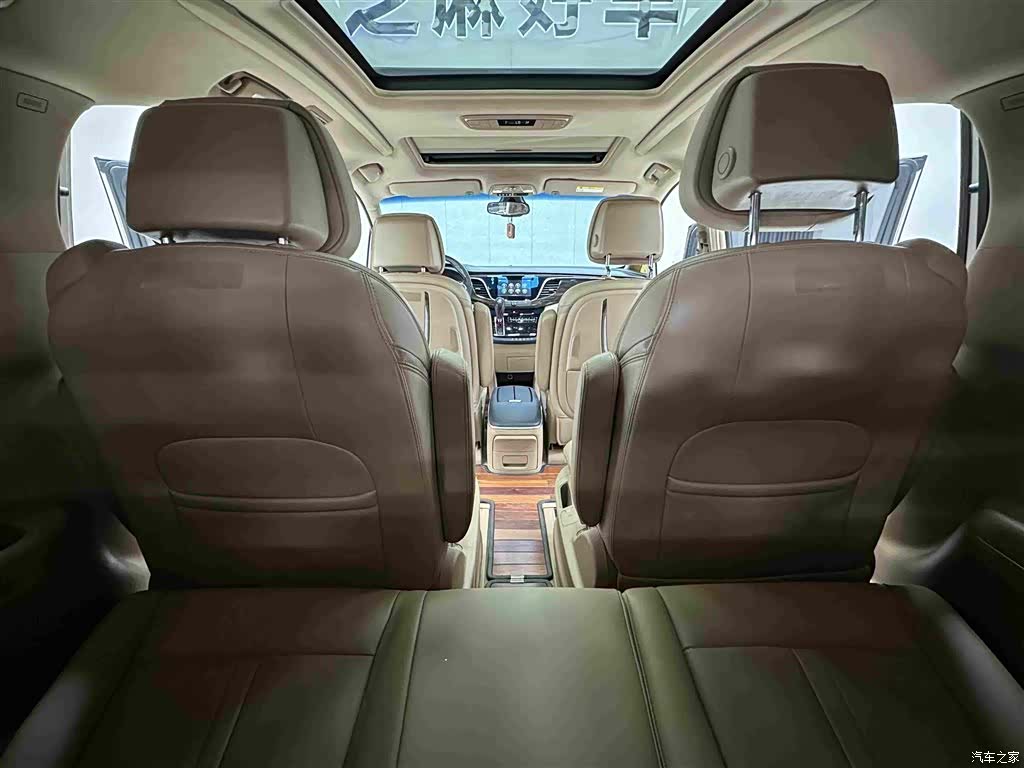 Buick GL8, 2017 14