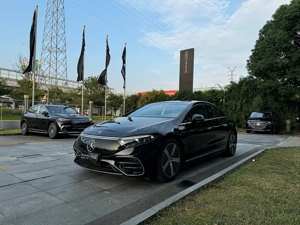 Mercedes-Benz EQS