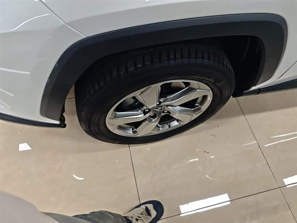 Toyota RAV4 Rongfang