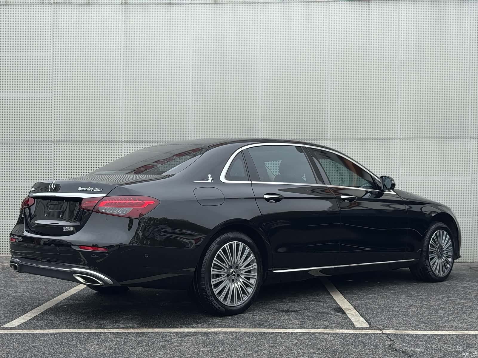 Mercedes-Benz E-Class, 2023 54