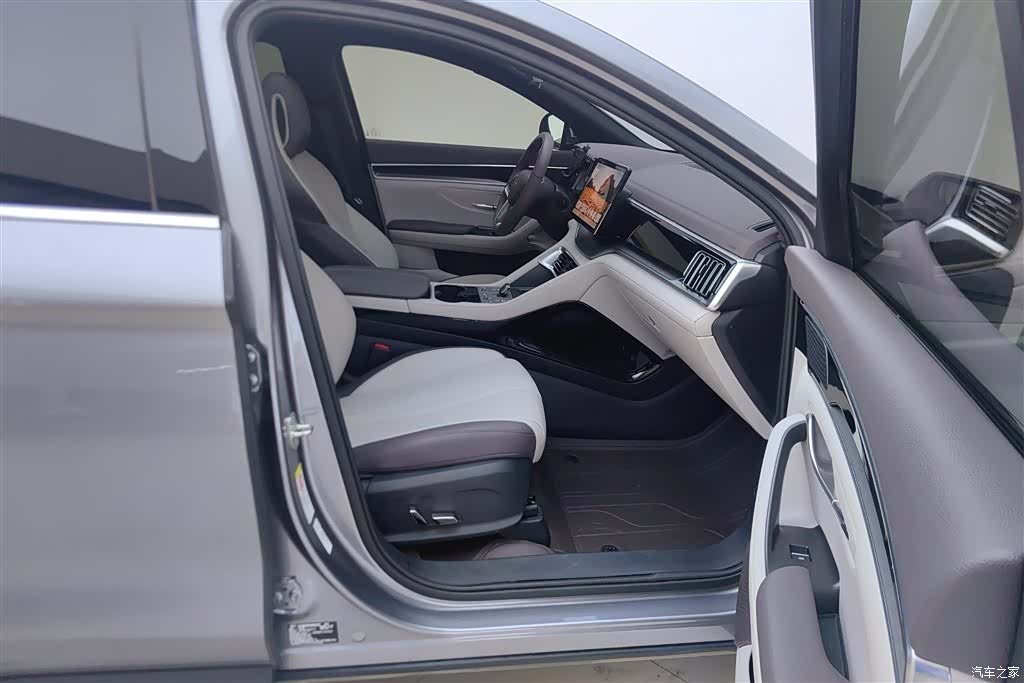 BYD Song, 2025 8