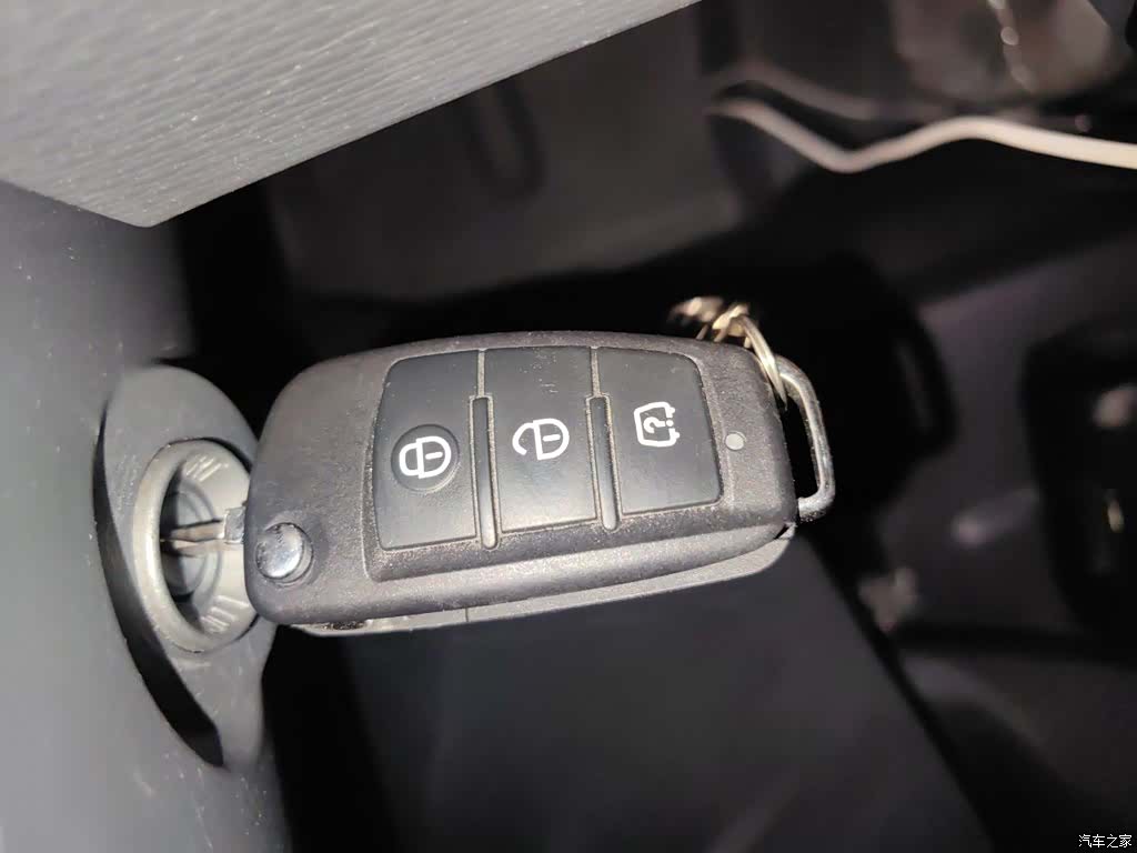YuanCheng V6E, 2025 12