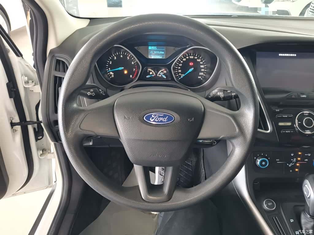 Ford Focus, 2018 11