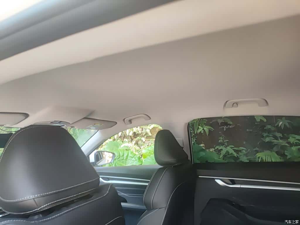 Geely Emgrand, 2024 15