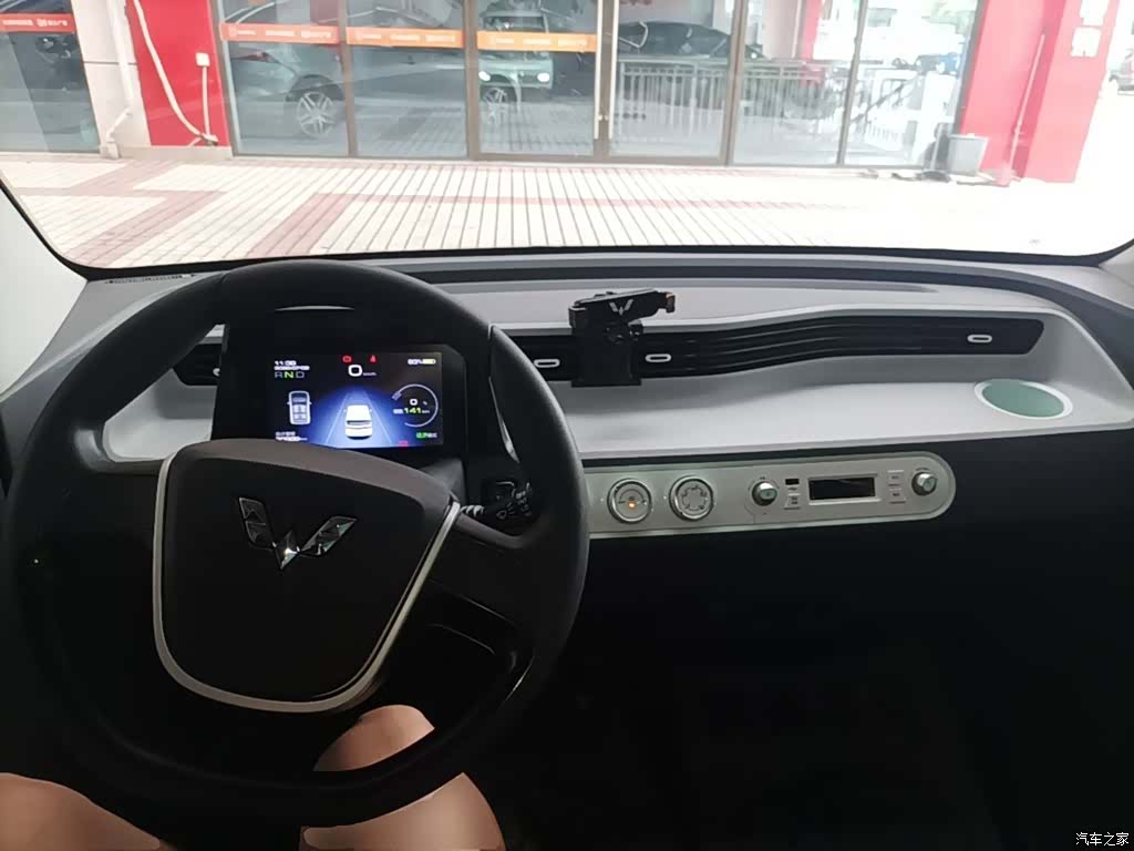 Wuling MINIEV, 2021 10