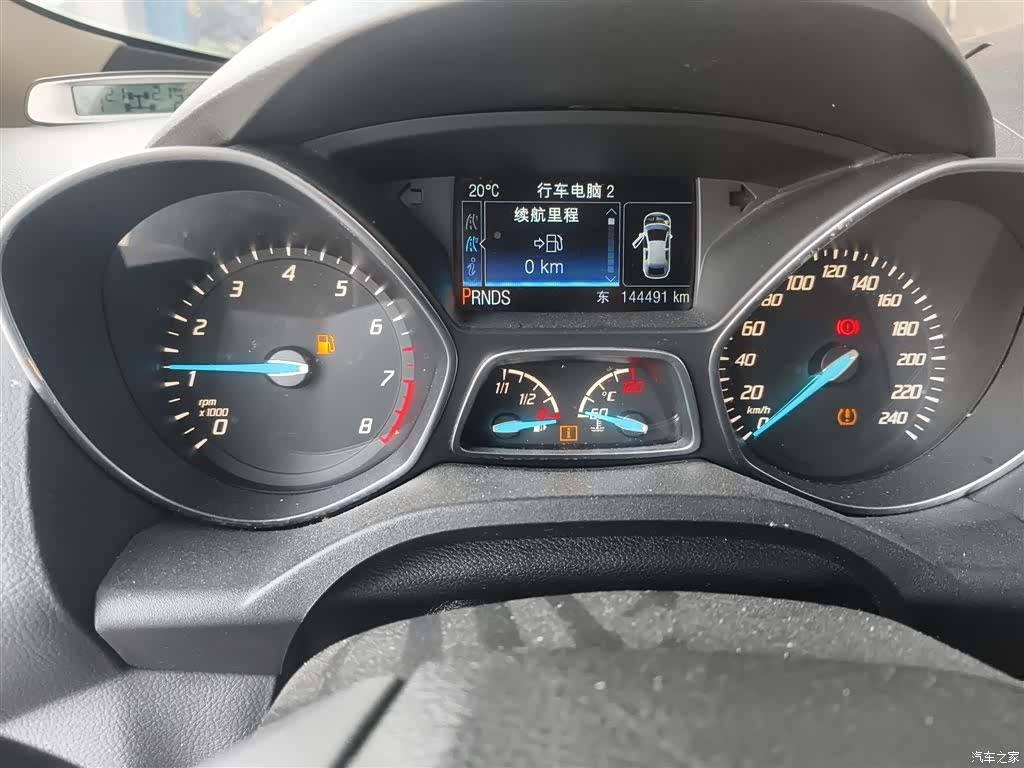 Ford Kuga, 2016 12