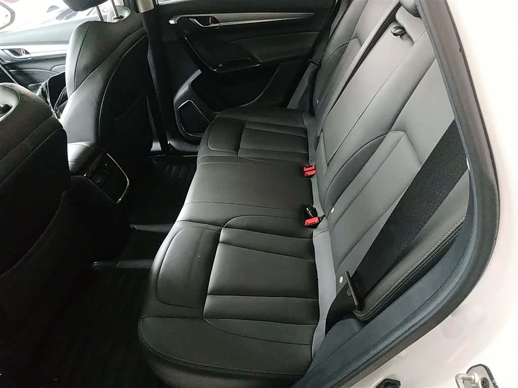 DongFeng AX7, 2019 17