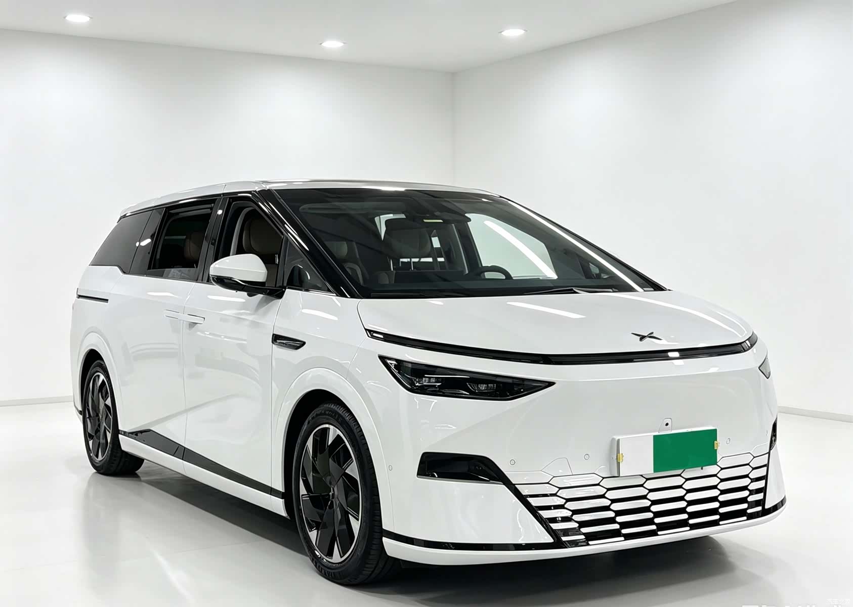 Xpeng X9, 2024 2