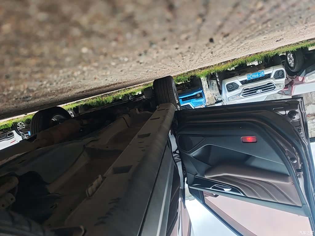 DongFeng AX7, 2018 22