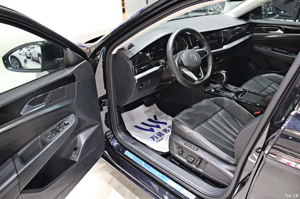 Volkswagen Passat, 2024 4
