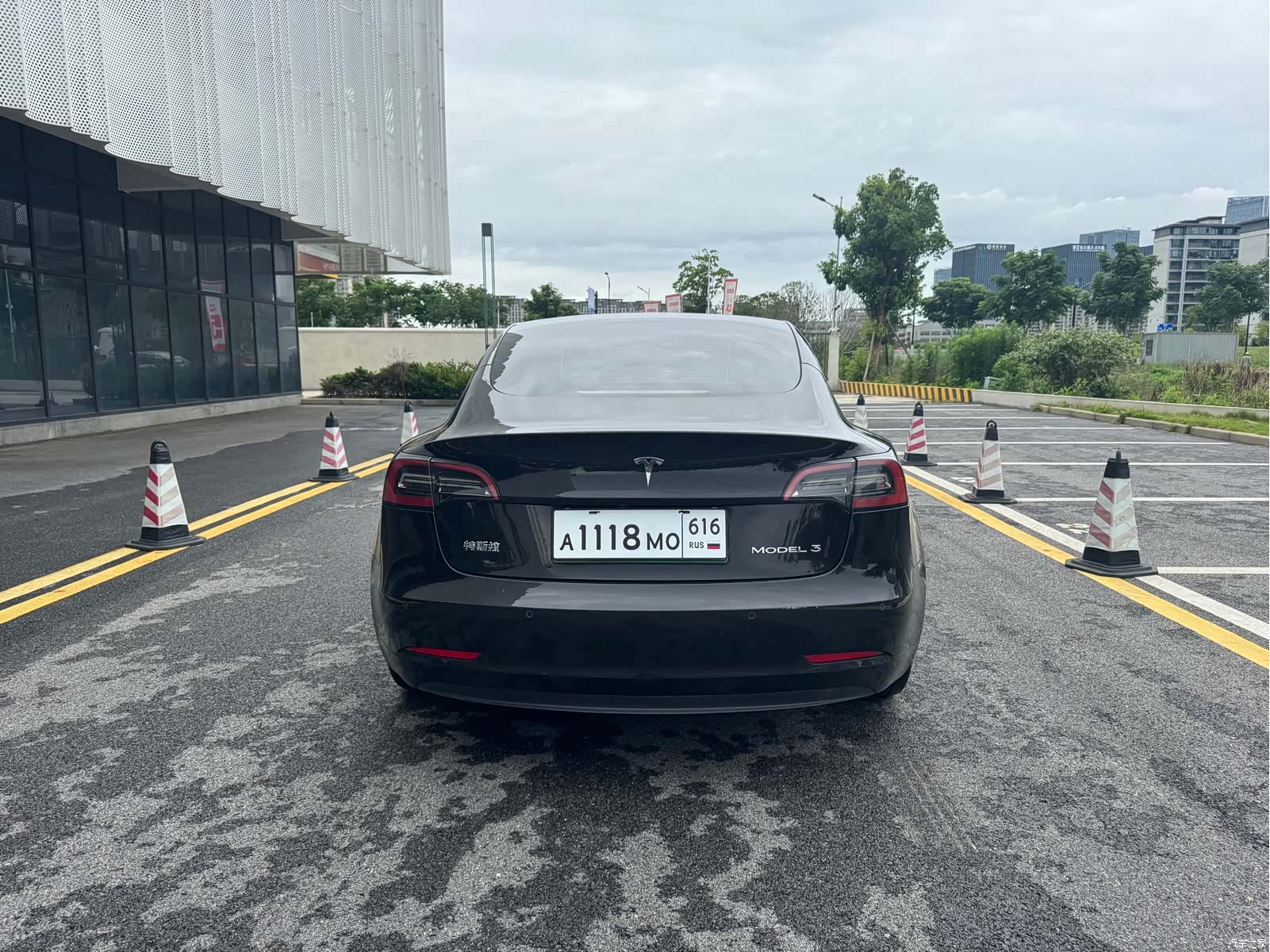 Tesla Model 3, 2022 все фото