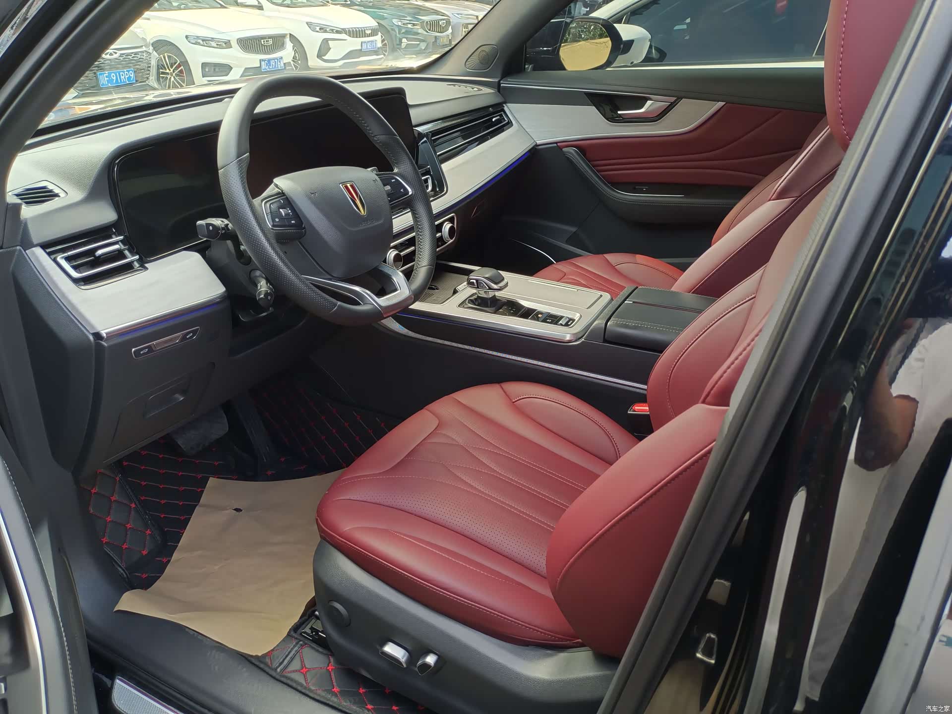 Hongqi HS5, 2024 4