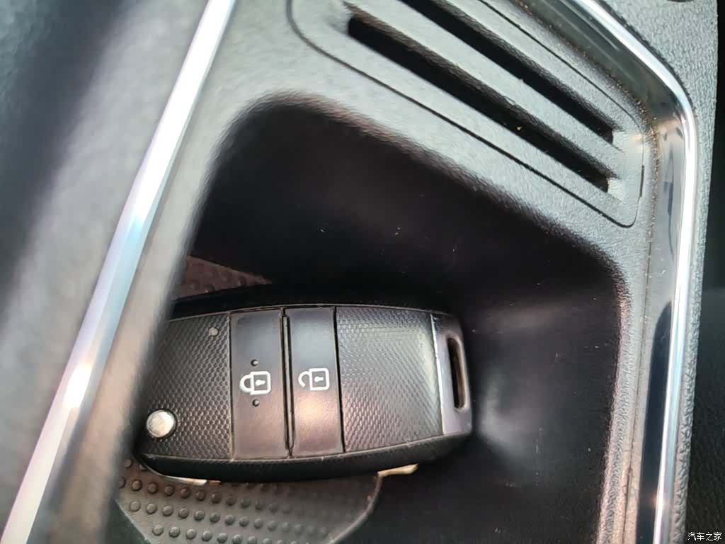 Kia KX3, 2016 9