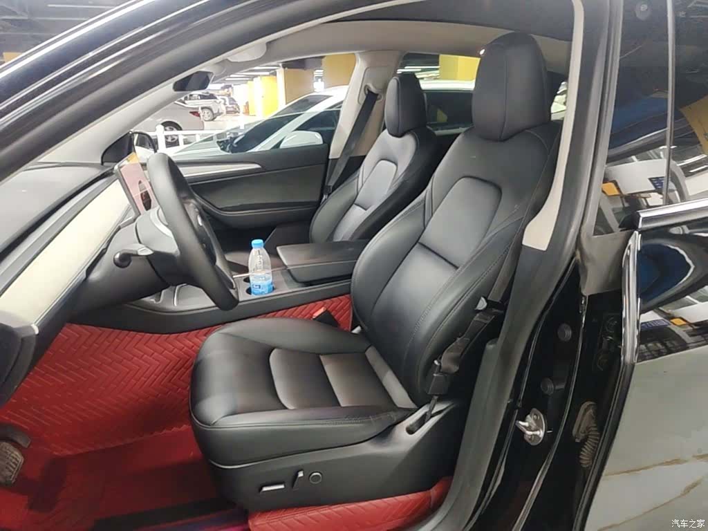 Tesla Model Y, 2024 15