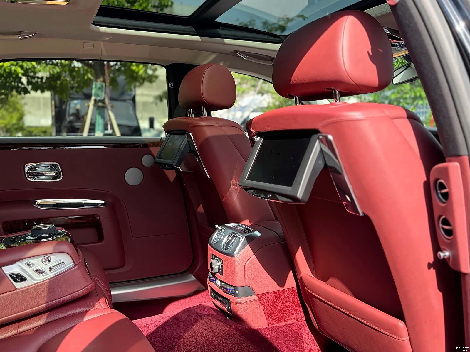 Rolls-Royce Ghost, 2016 20