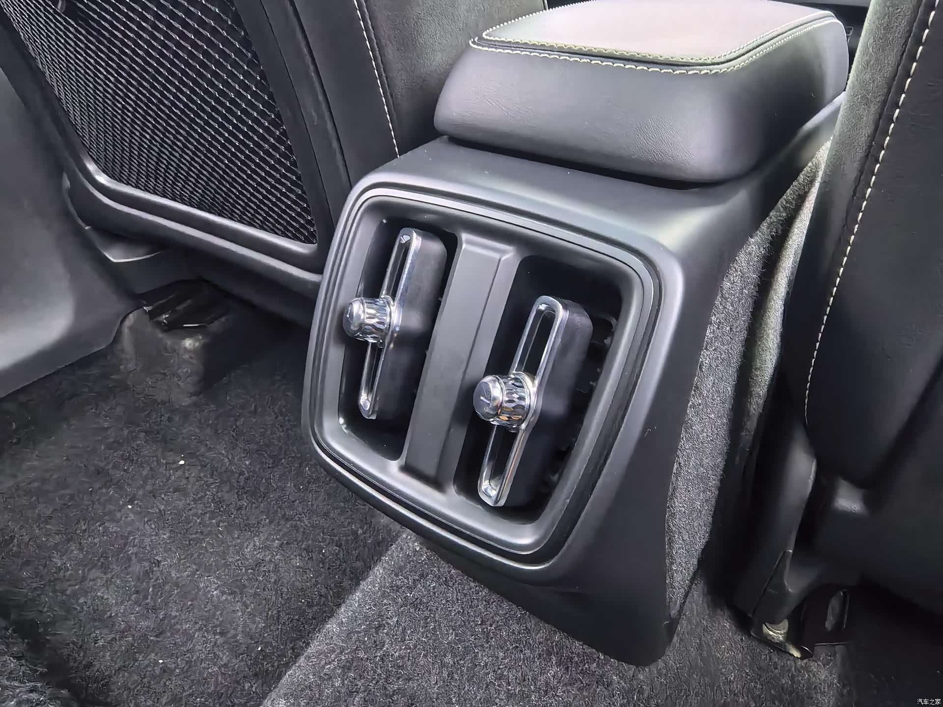Volvo XC40, 2020 11