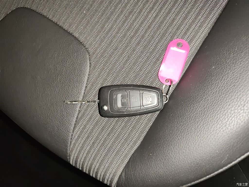 Ford Focus, 2014 9