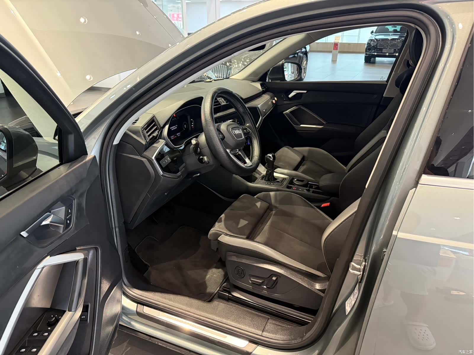 Audi Q3, 2022 7