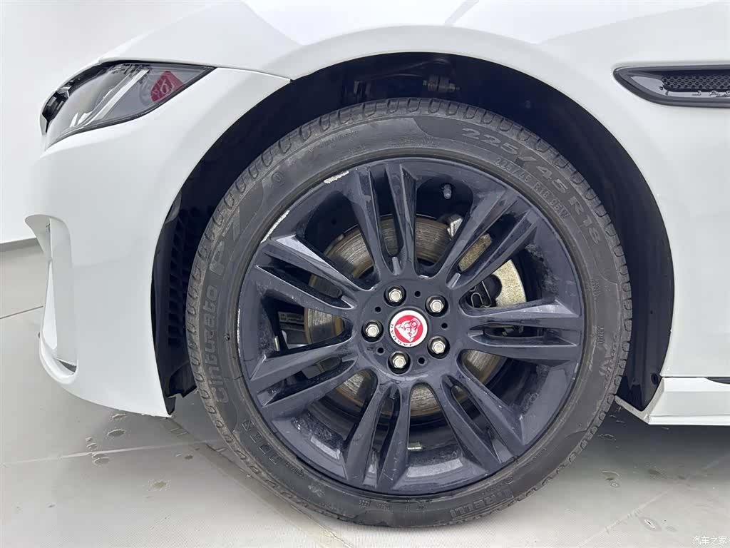 Land Rover XEL, 2022 28
