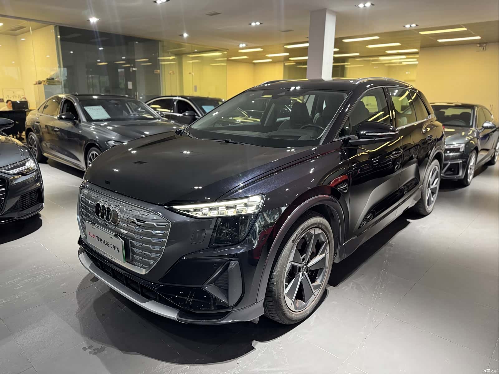 Audi Q5 e-tron, 2024 1