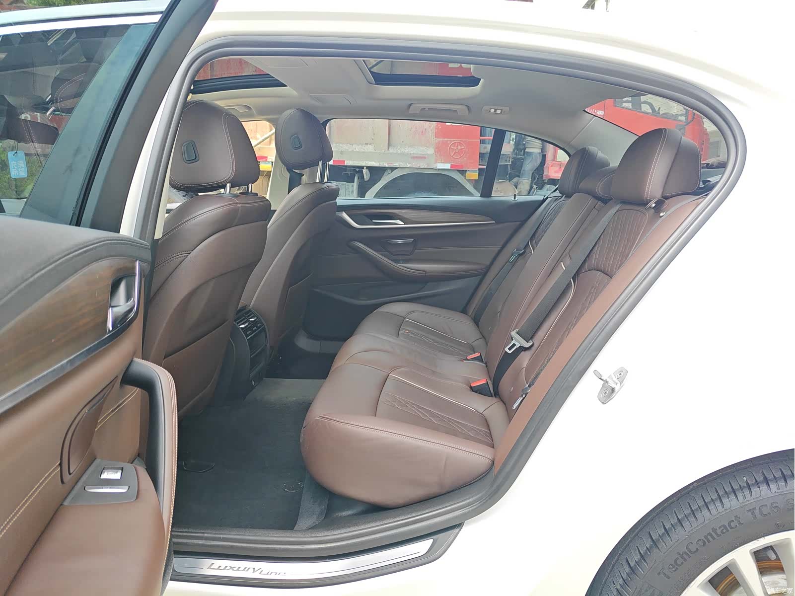 BMW 5 Series, 2018 11