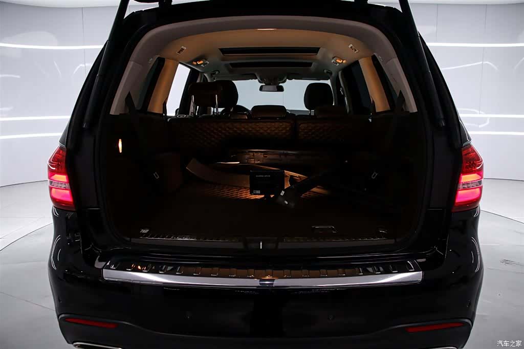 Mercedes-Benz GLS, 2018 15