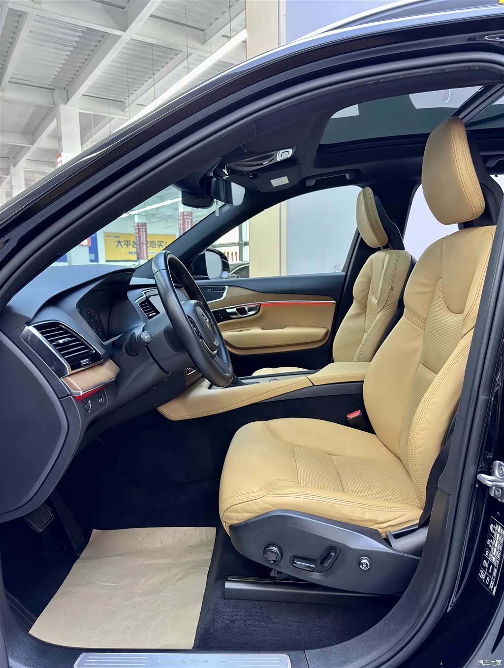 Volvo XC90, 2018 все фото
