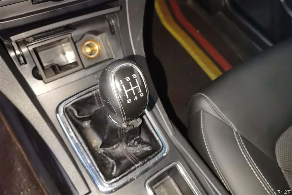 Geely Emgrand, 2018 16