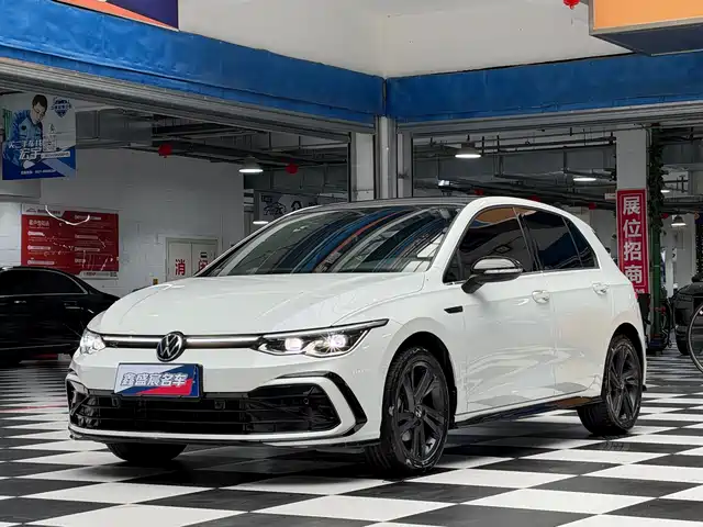 Volkswagen Golf 2022 — купить из Китая под заказ