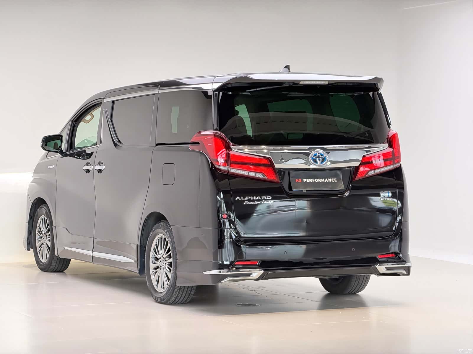 Toyota Vellfire, 2021 9