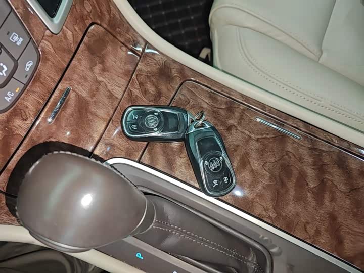 Buick LaCrosse 2013 2.4L SIDI ling xian Комфорт