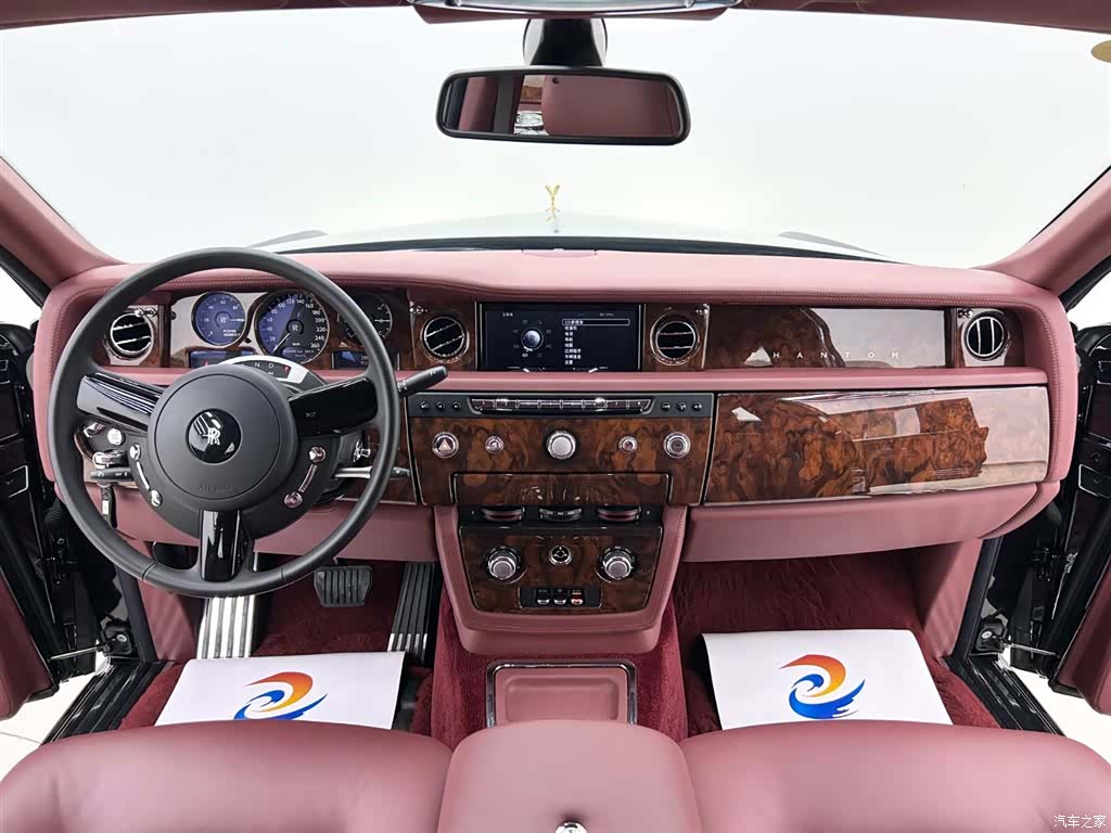 Rolls-Royce Phantom, 2014 16