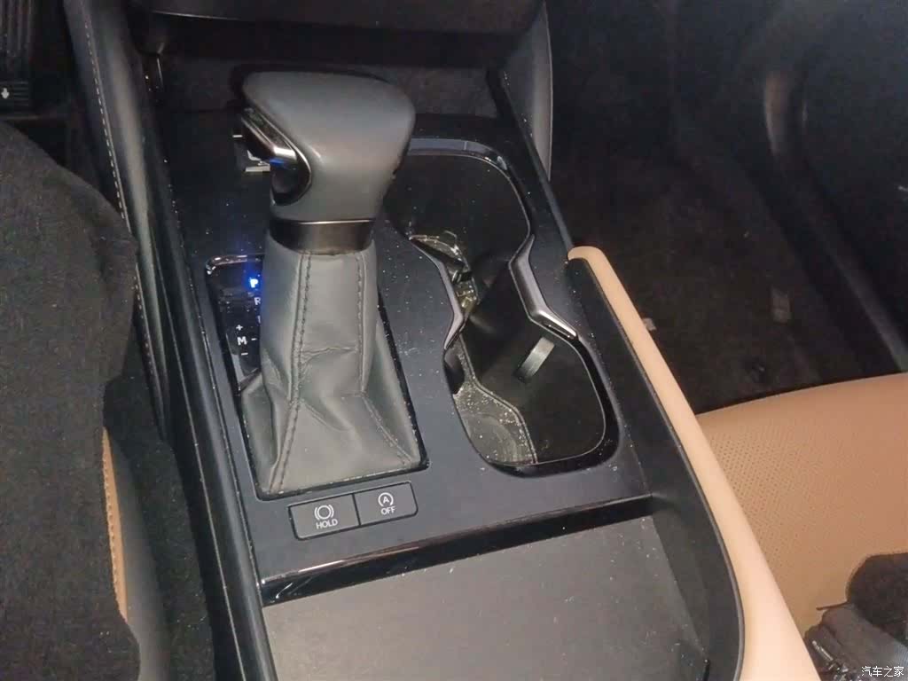 Lexus ES, 2023 14