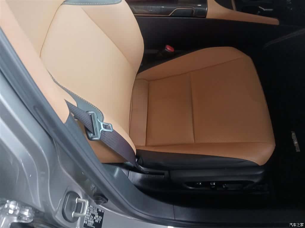 Lexus ES, 2023 25