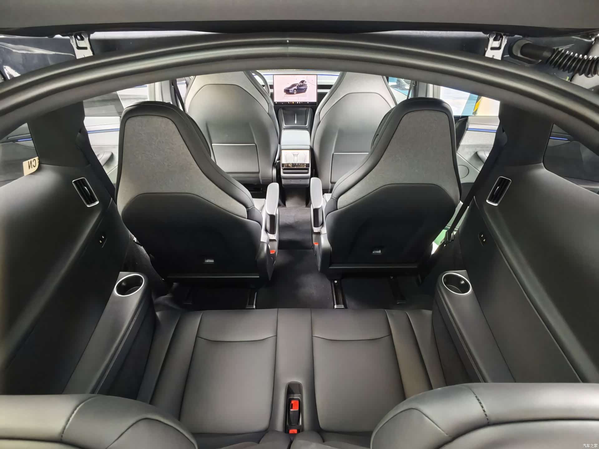 Tesla Model Y, 2025 19