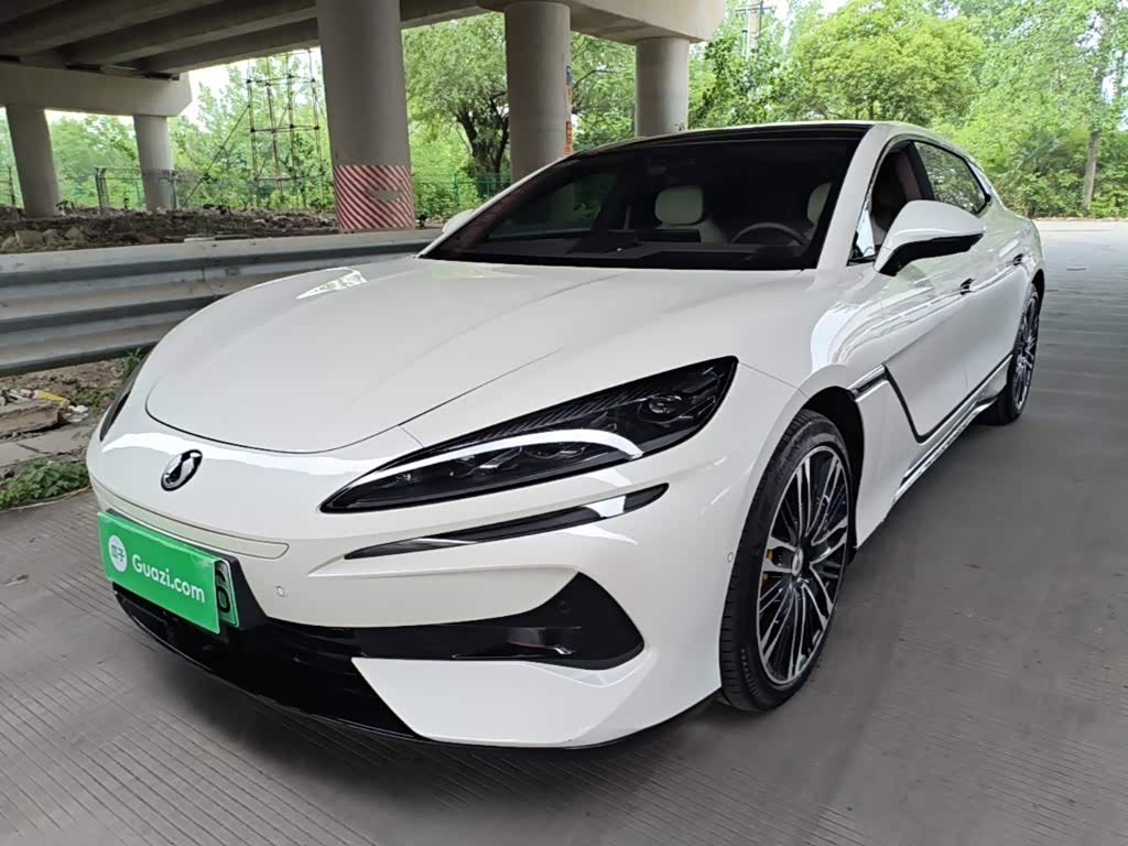 Denza Z9GT
