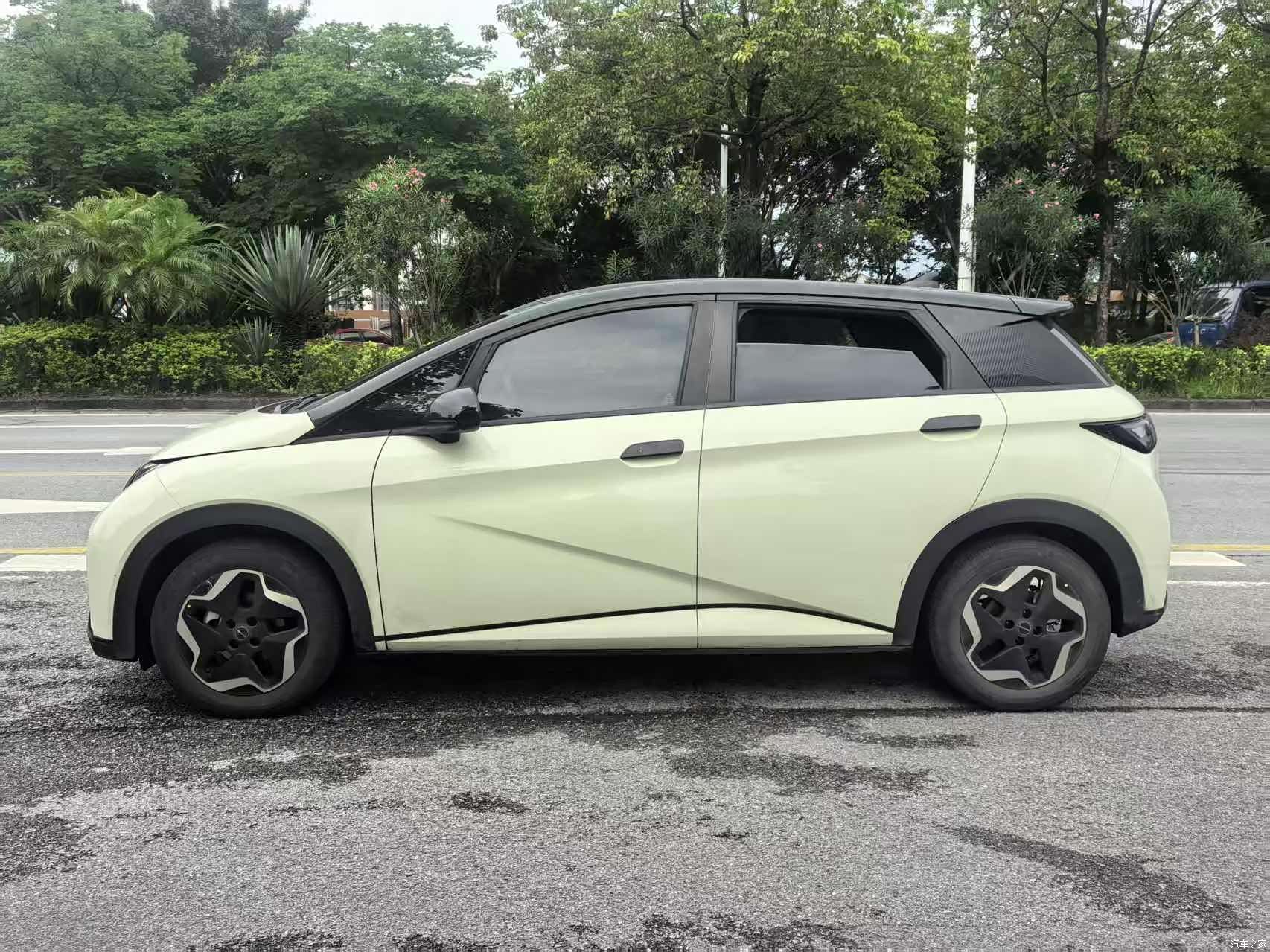 BYD Dolphin, 2022 6