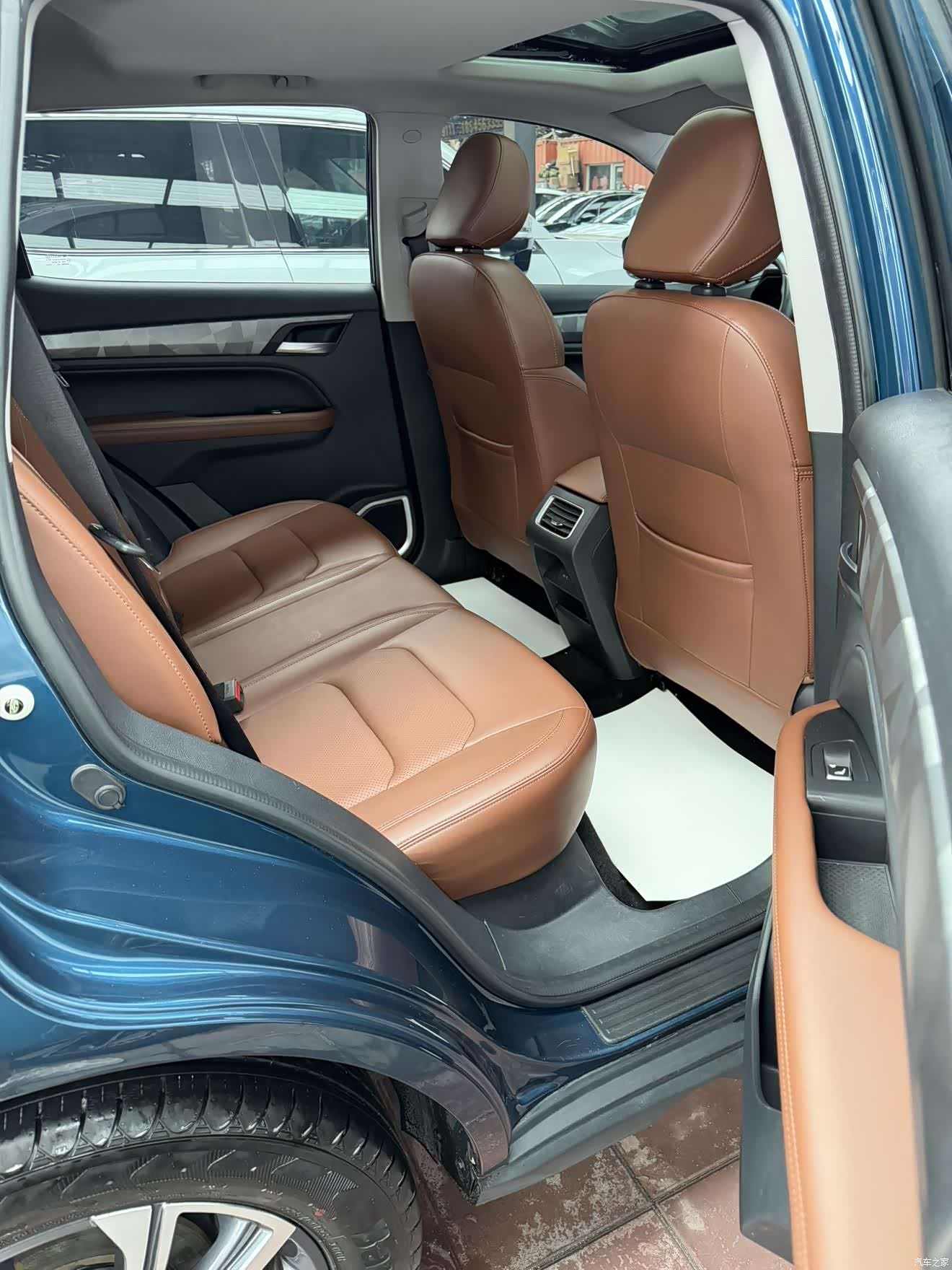 Geely X6, 2022 16