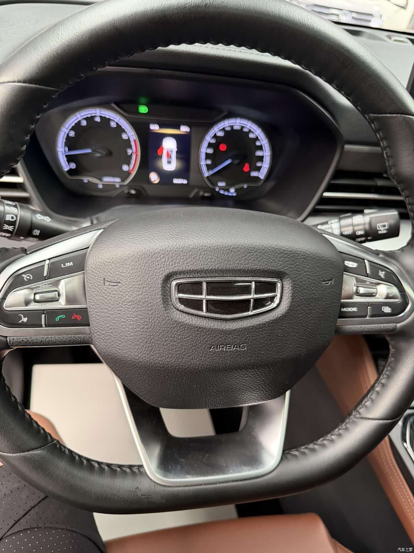Geely X6, 2022 9