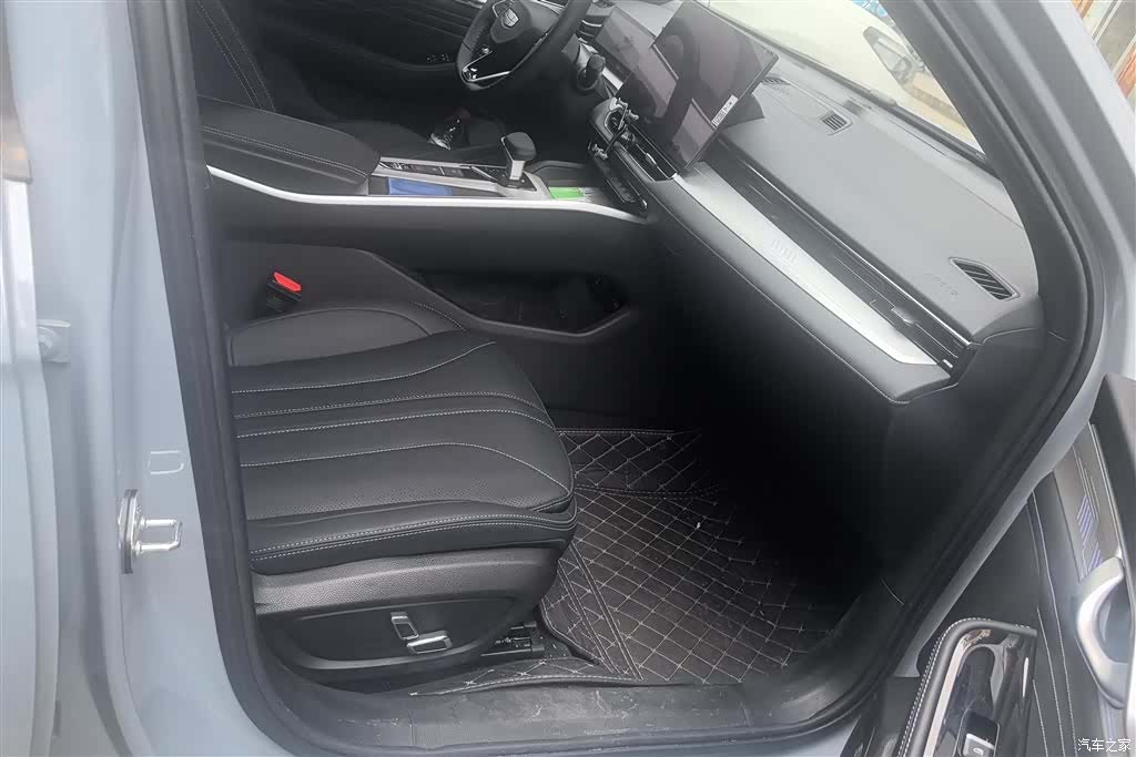 Geely Preface, 2025 8