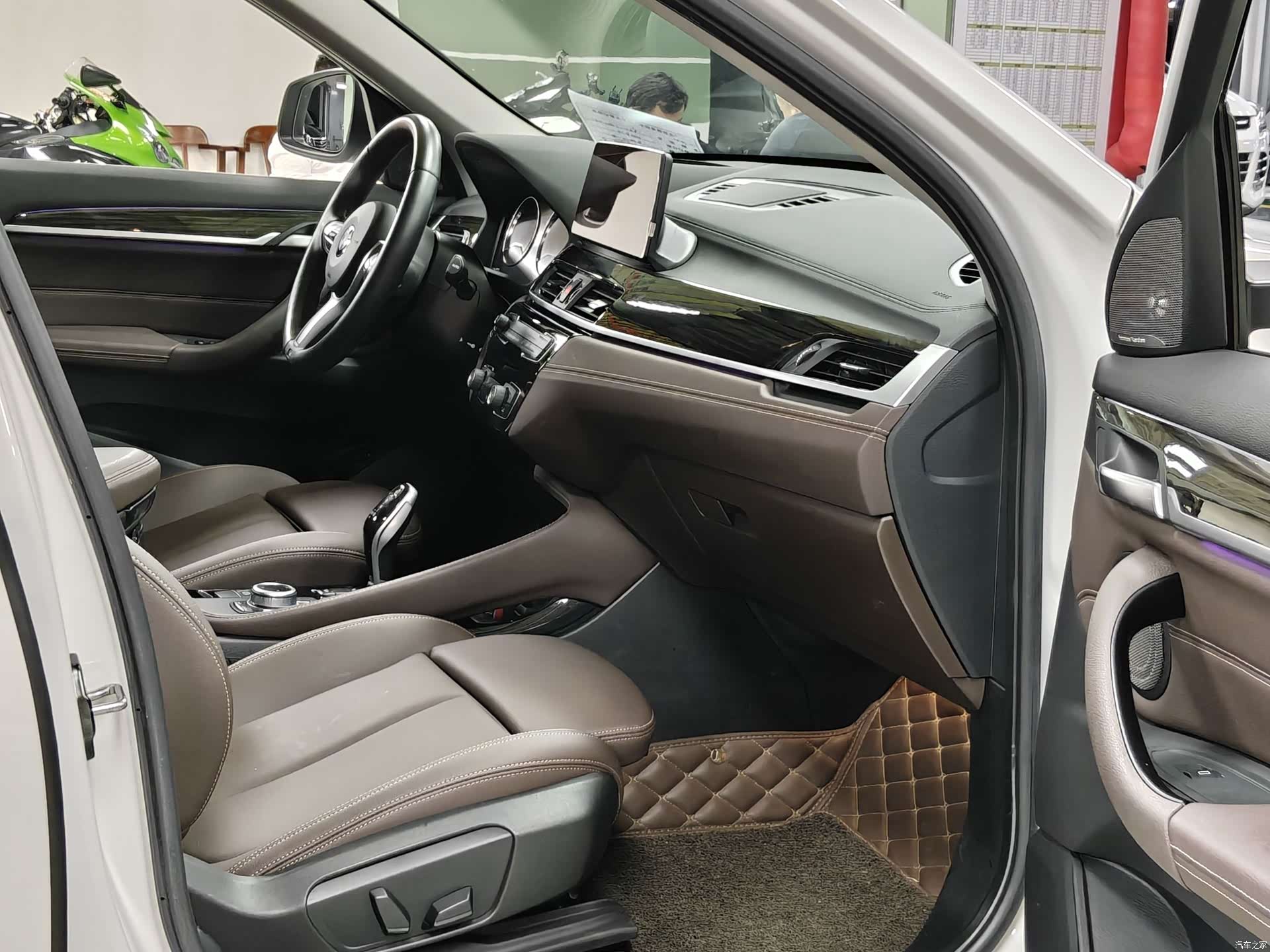 BMW X1, 2020 10