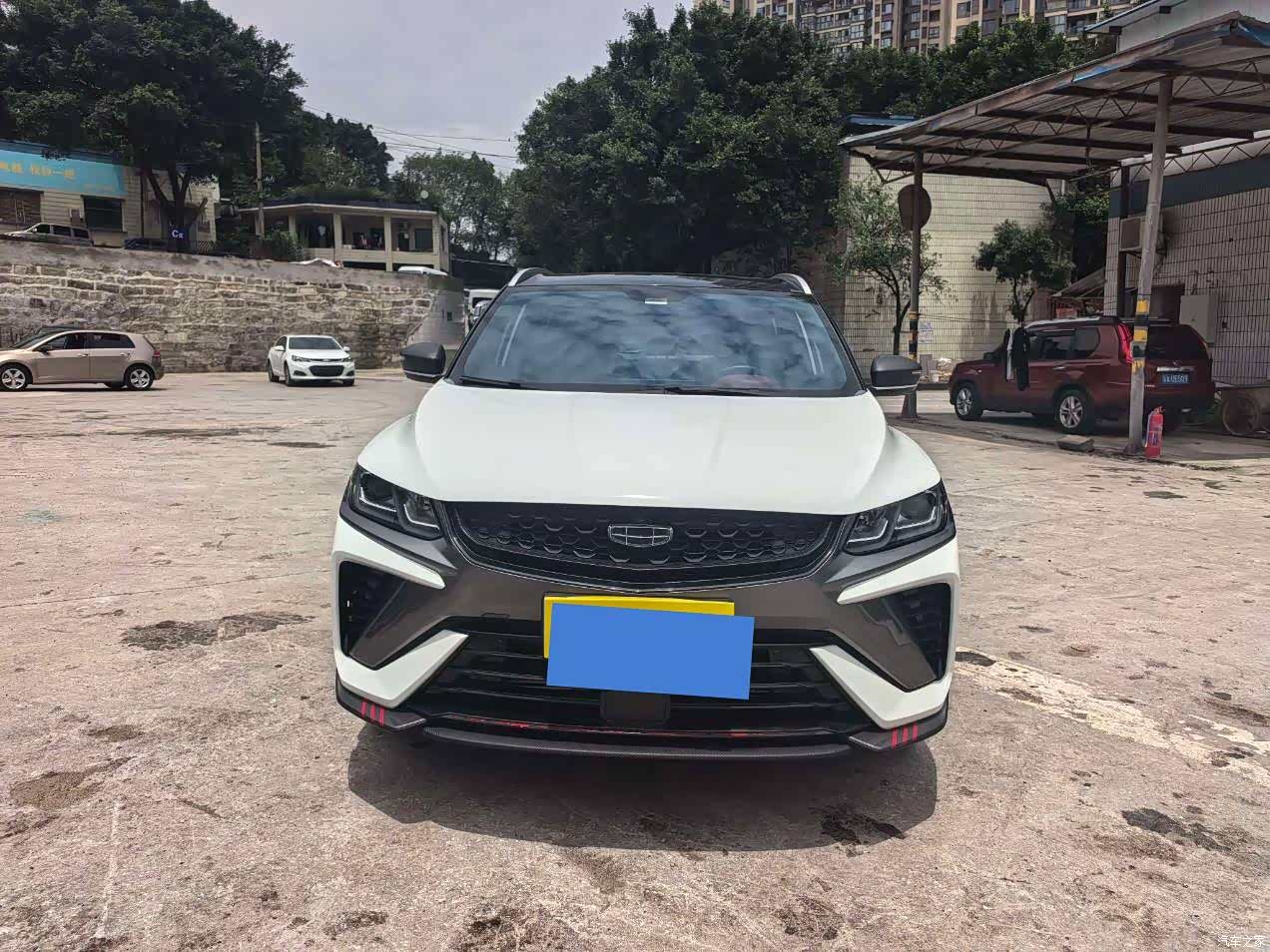 Geely Coolray, 2022 3