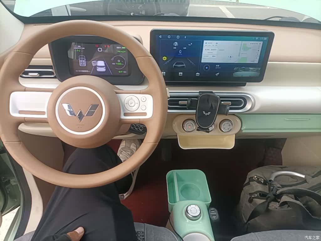 Wuling MINIEV, 2024 10