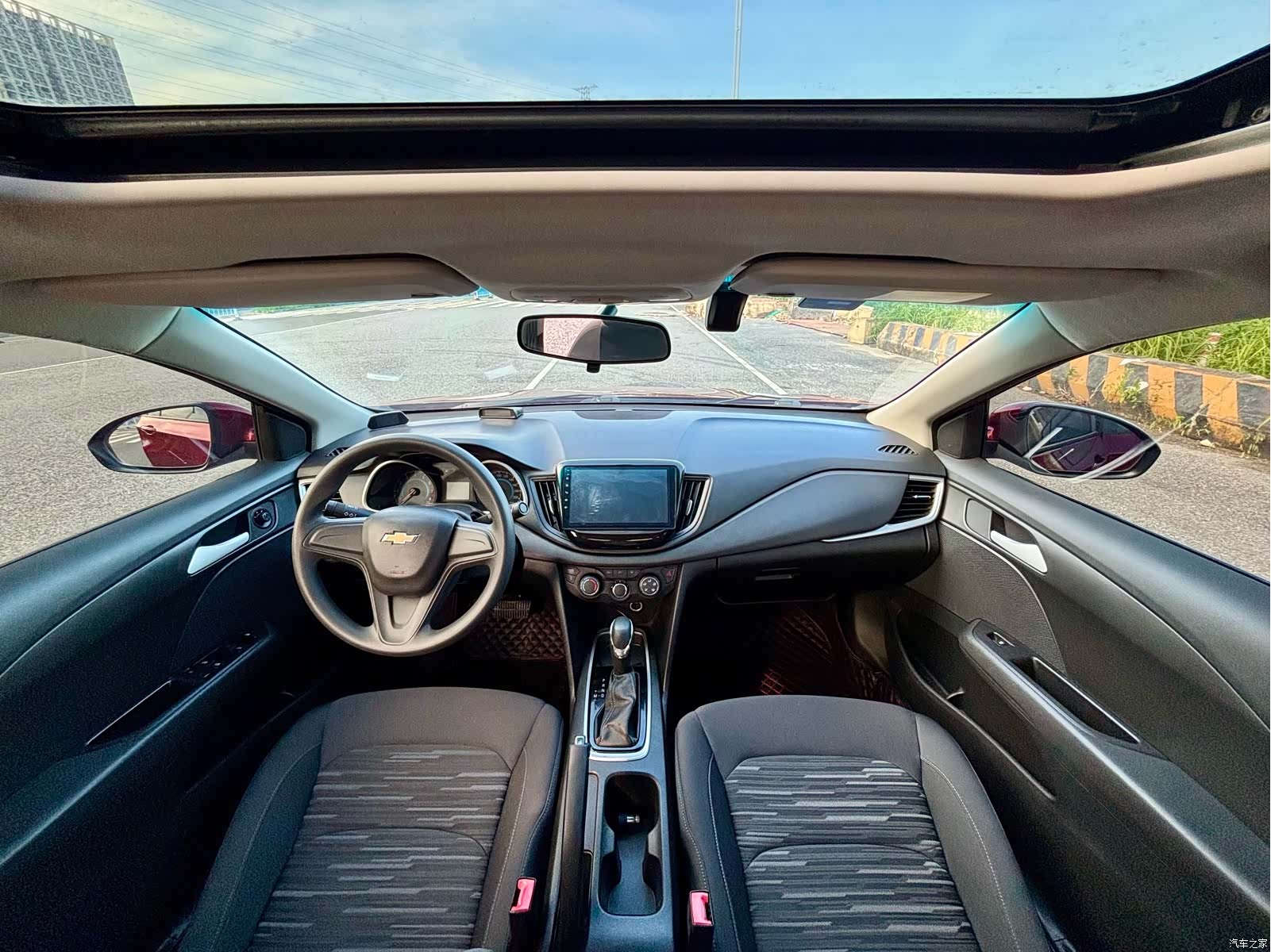 Chevrolet 320, 2018 13