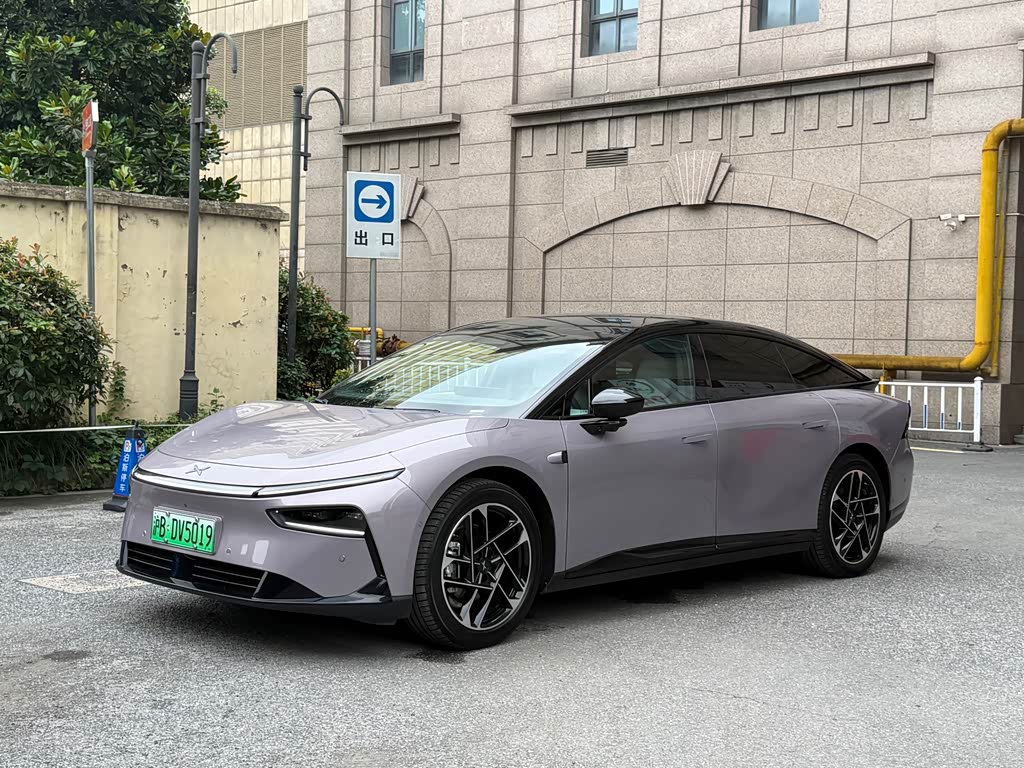 XPENG P7+