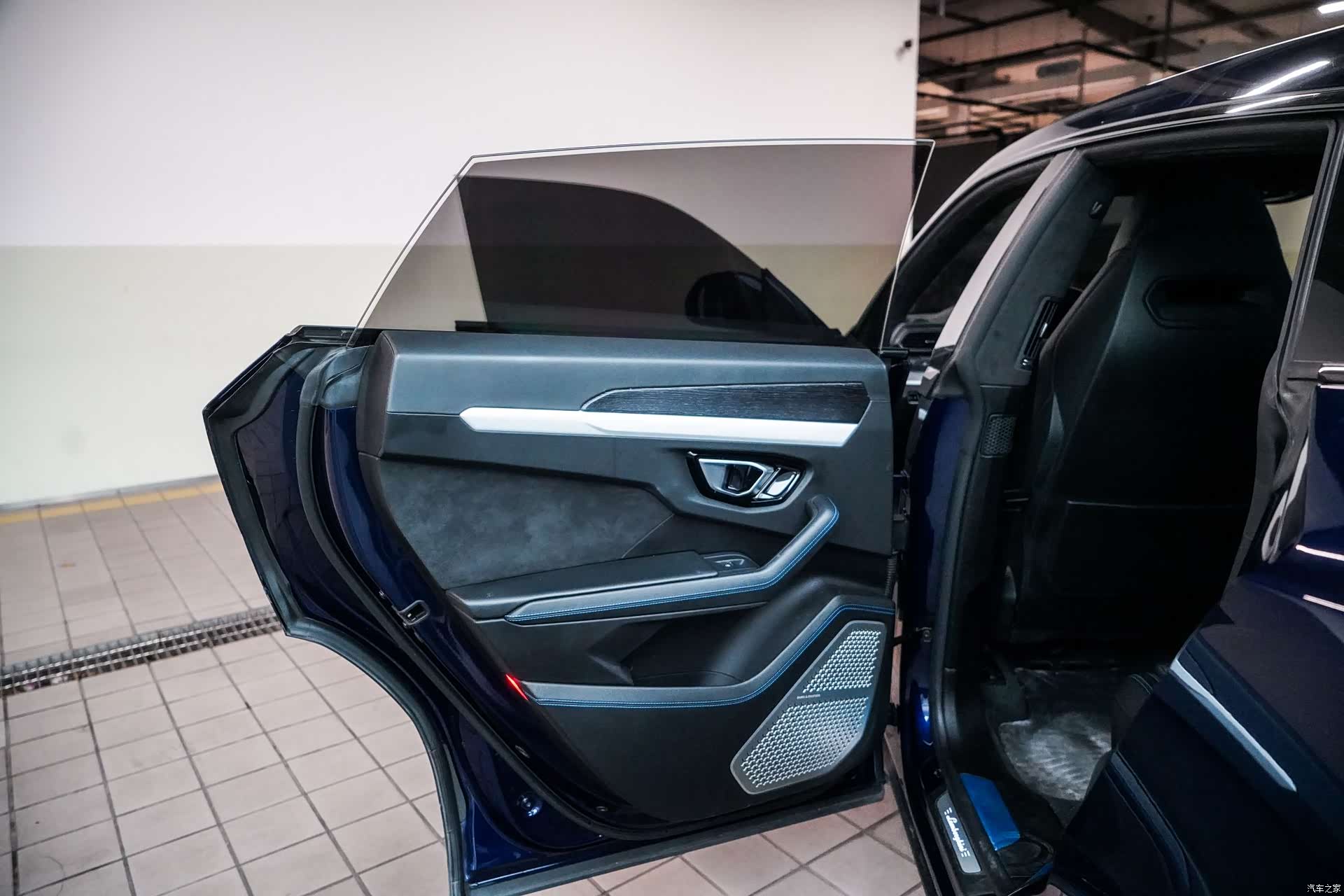 Lamborghini Urus, 2019 13