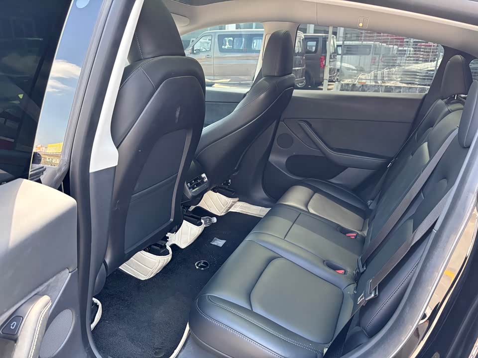 Tesla Model Y Tesla Model Y