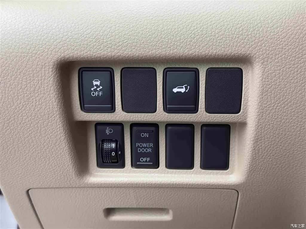 Nissan SL, 2016 17