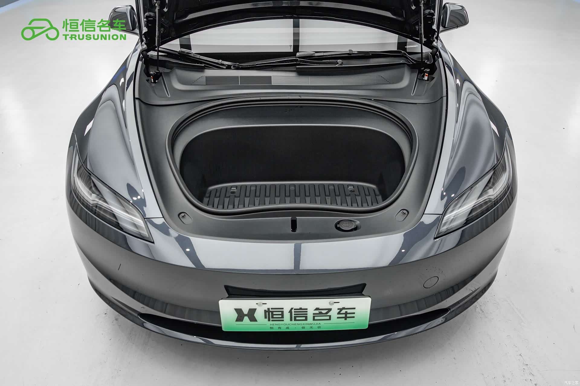 Tesla Model 3, 2025 21